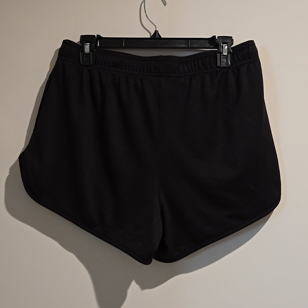 Athletic Works black shorts. Size medium. - Picture 4 of 5